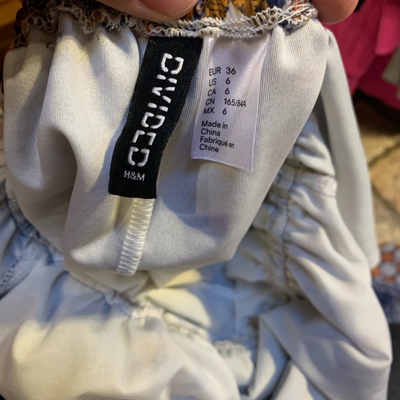 Divided Dress - Picture 3 of 3